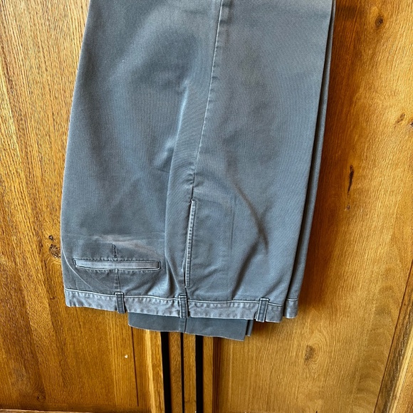 J. Crew. 4 pairs of chinos - Picture 4 of 7